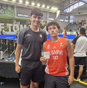 Santiago Cabral - Cartão Branco