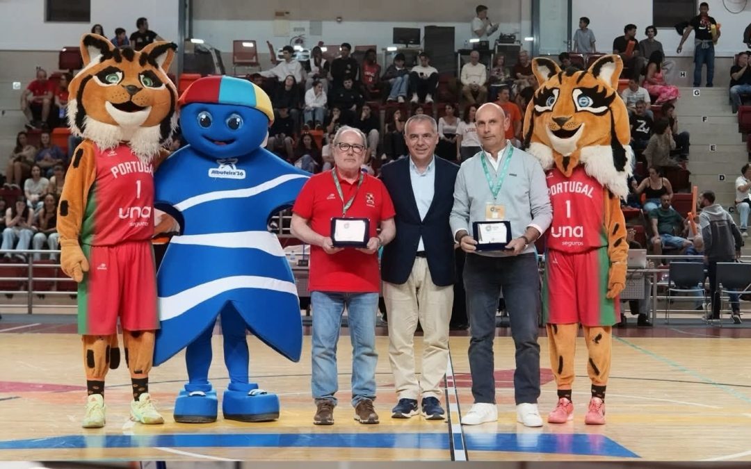 Eduardo Cruz, e Orlando Faustino distinguidos pela Federação Portuguesa de Basquetebol com o galardão Reconhecimento da FPB pela dedicação à realização da Festa do Basquetebol Juvenil